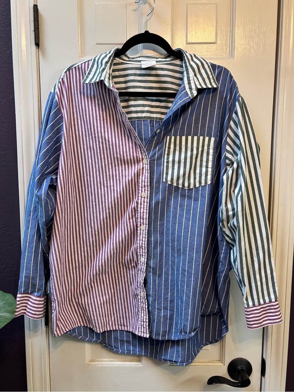 GAP Colorblock Striped Button-Down - Picture 3 of 8